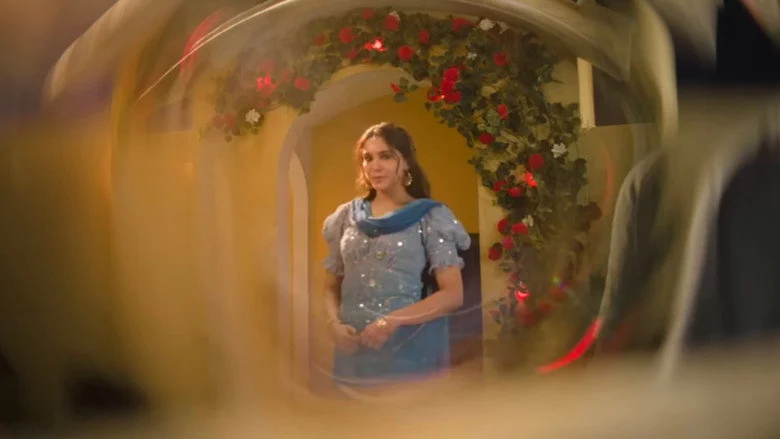 Main Vaapas Aaunga - Imtiaz Ali’s Direction: Flowing River, One Dead Branch