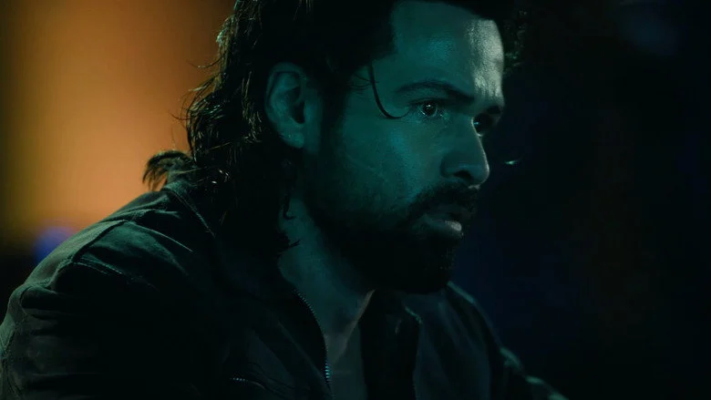 Awarapan 2 - A Director Working With Controlled Reveals